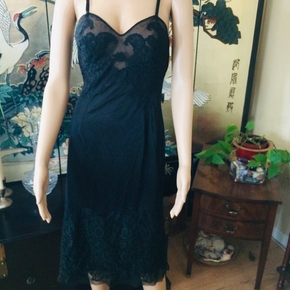 Vintage Black Lace Slip - Picture 2 of 6